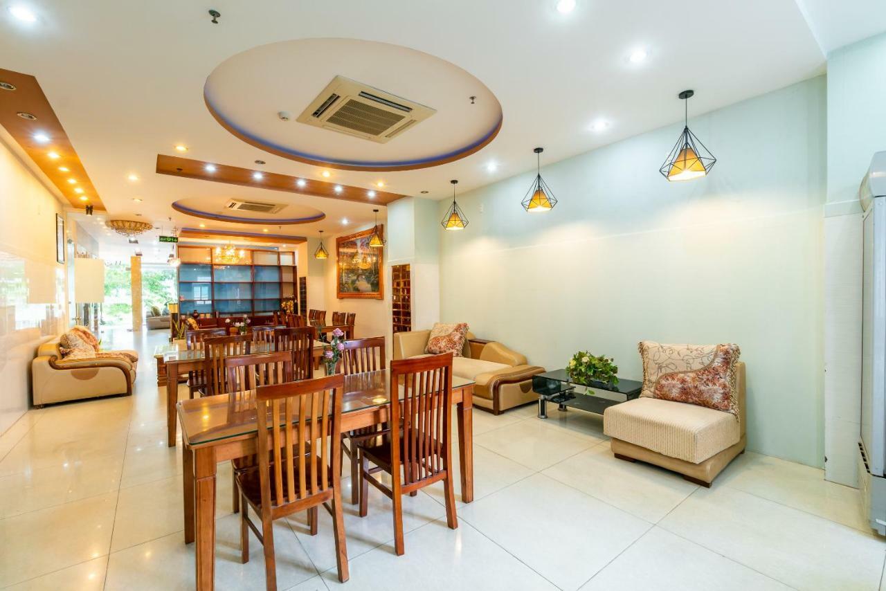Oyo 375 Hoa Binh Hotel Danang Exterior photo